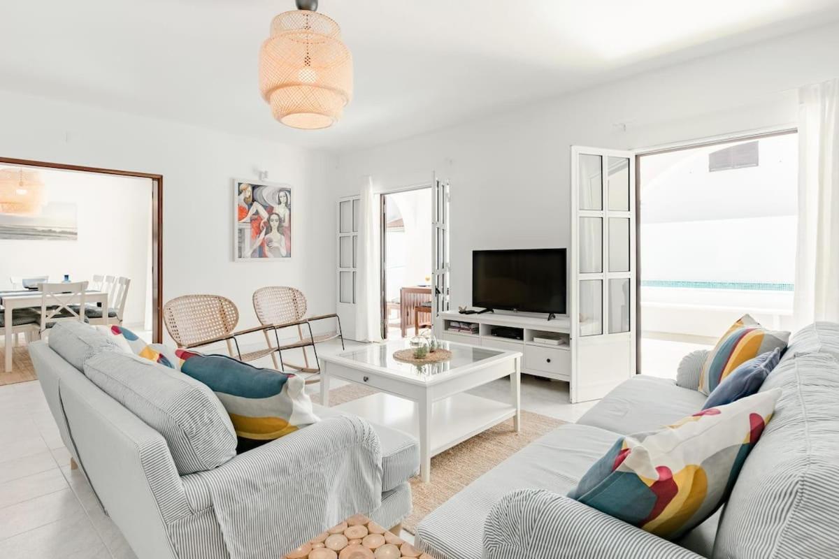 Beachfront Villa With Private Pool In Manta Rota Vila Nova de Cacela Exterior foto