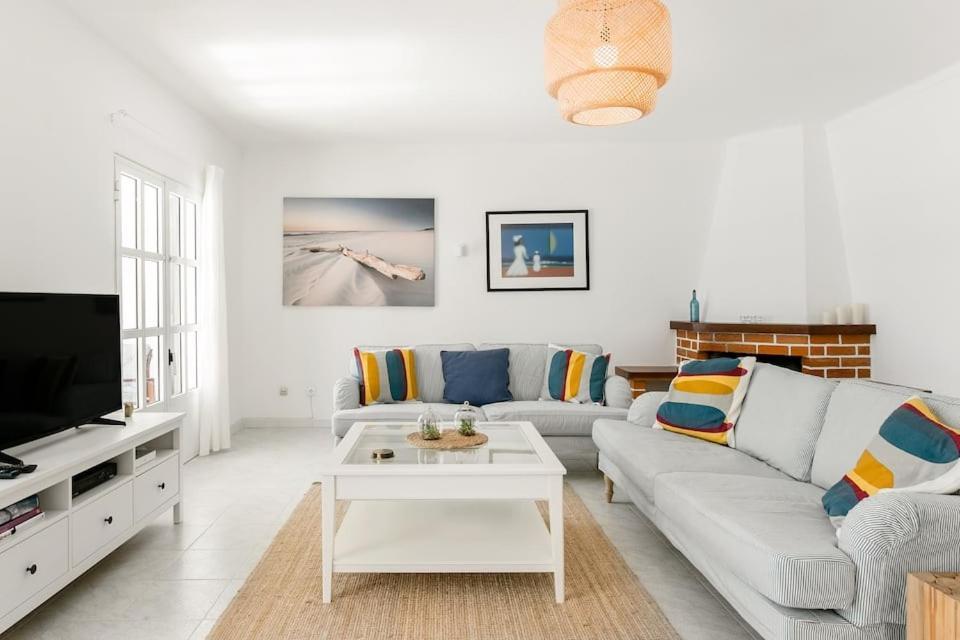 Beachfront Villa With Private Pool In Manta Rota Vila Nova de Cacela Exterior foto